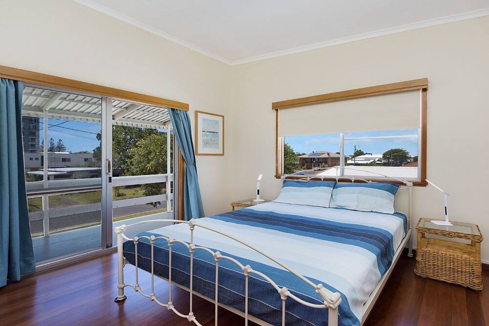 Photo of Bedroom in Golden Beach
