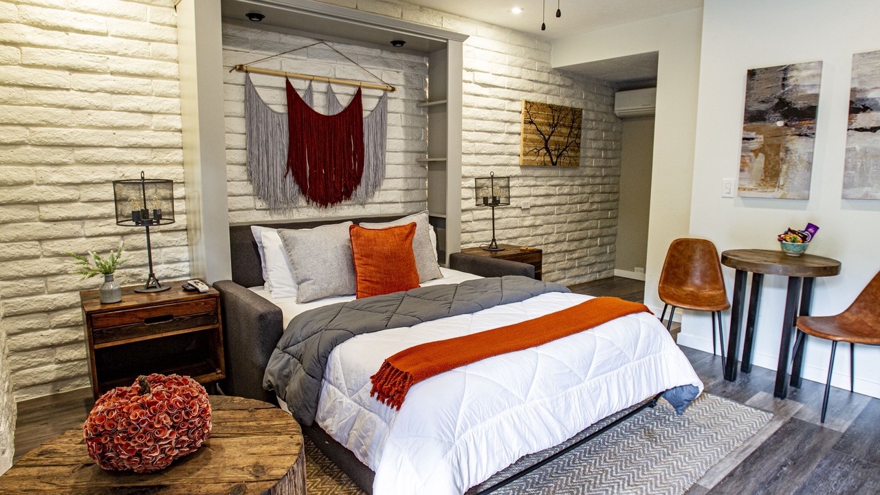 Photo of Bedroom in Tahquitz River Estates