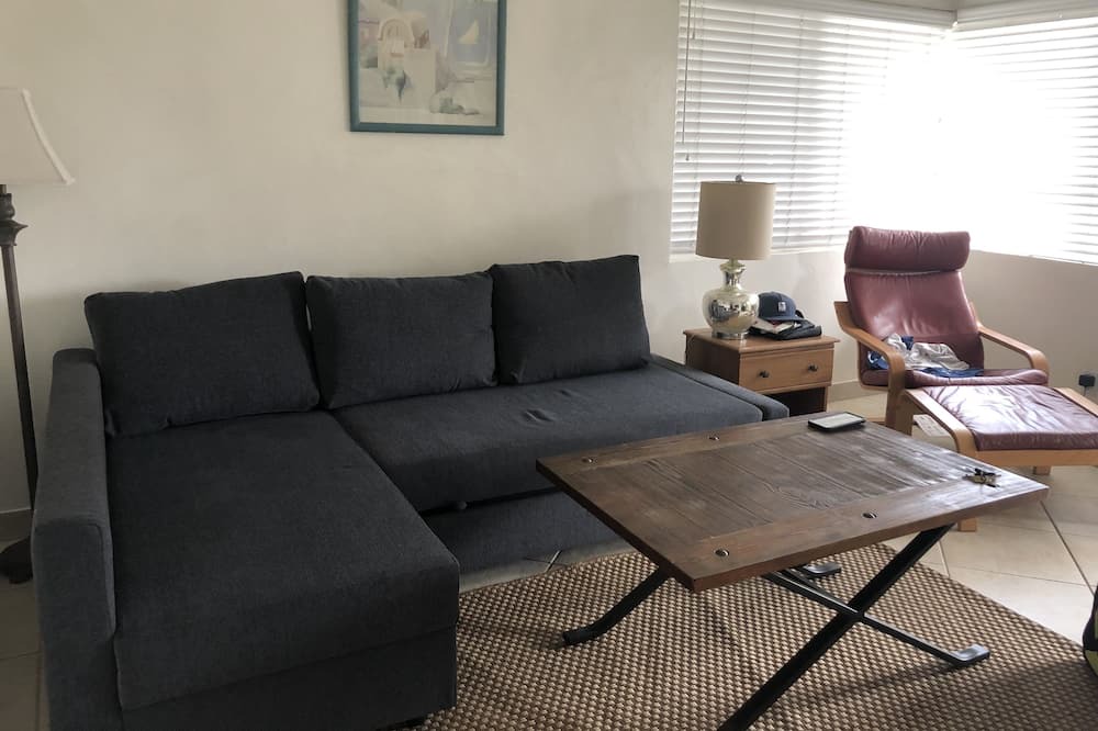 Photo of Bedroom in Carpinteria