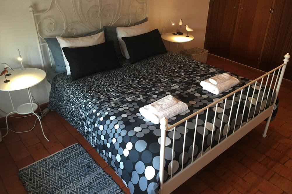 Photo of Bedroom in Setubal