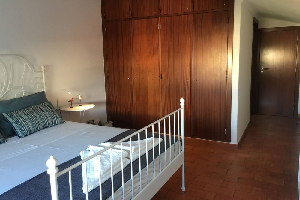 Photo of Bedroom in Setubal