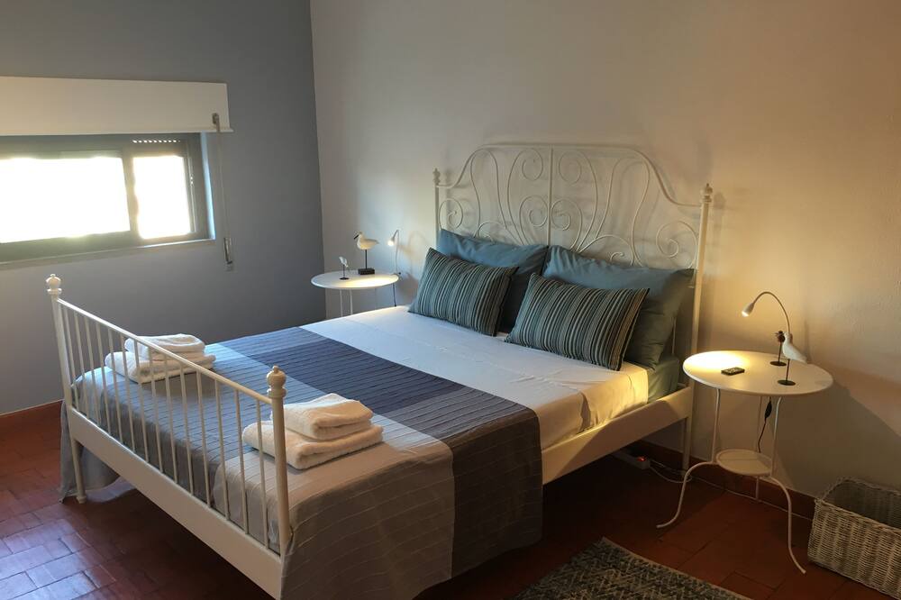 Photo of Bedroom in Setubal