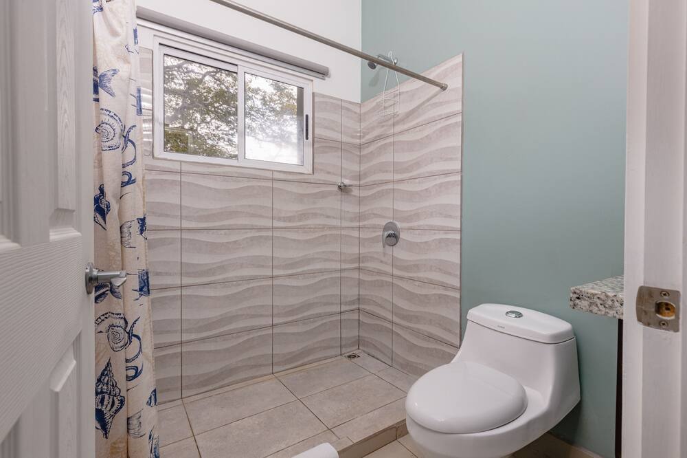 Photo of Bathroom in Tamarindo