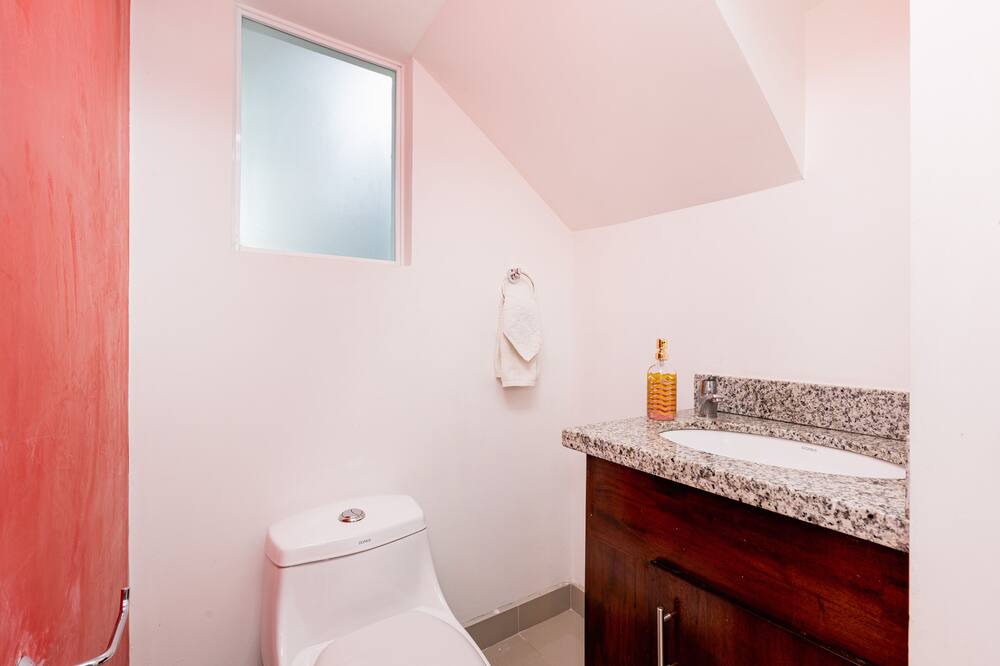 Photo of Bathroom in Tamarindo
