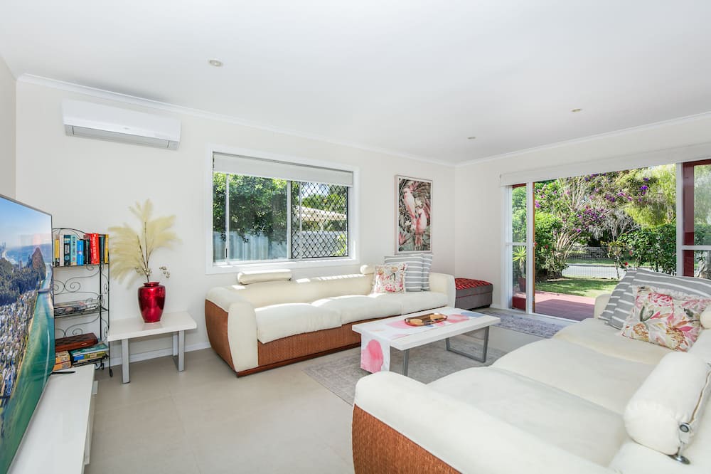 Photo of Bedroom in Burleigh Waters