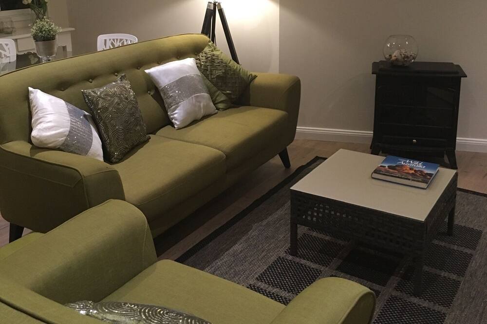Photo of Livingroom in Pacific Pines