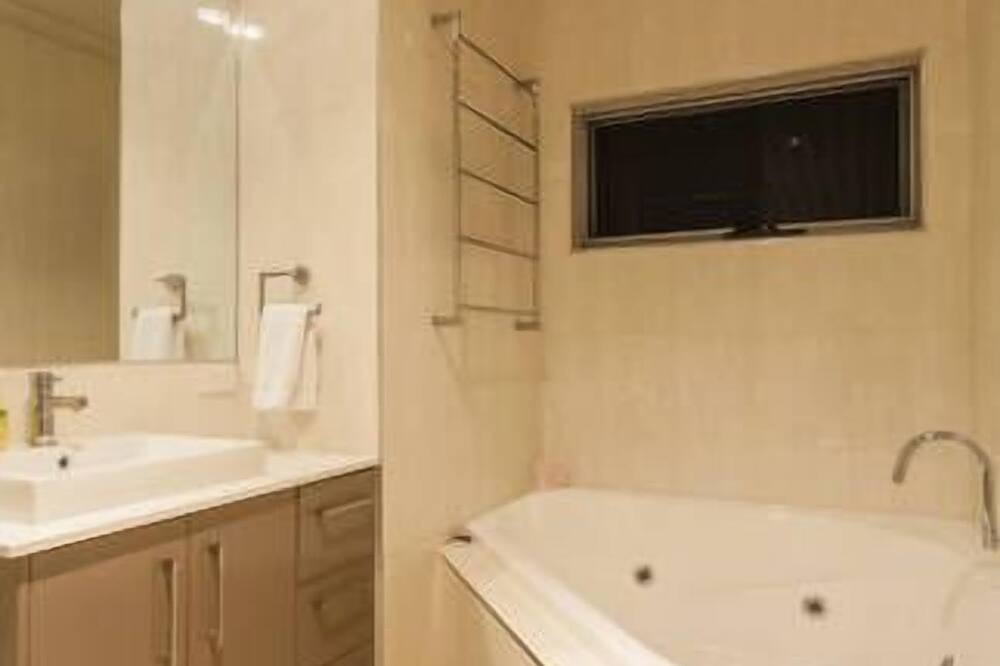 Photo of Bathroom in Mermaid Waters