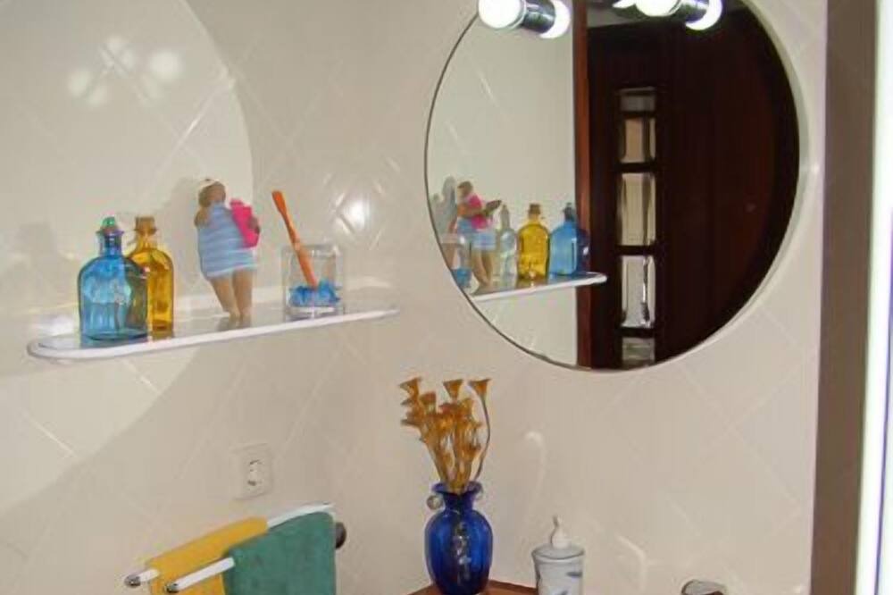 Photo of Bathroom in Barra
