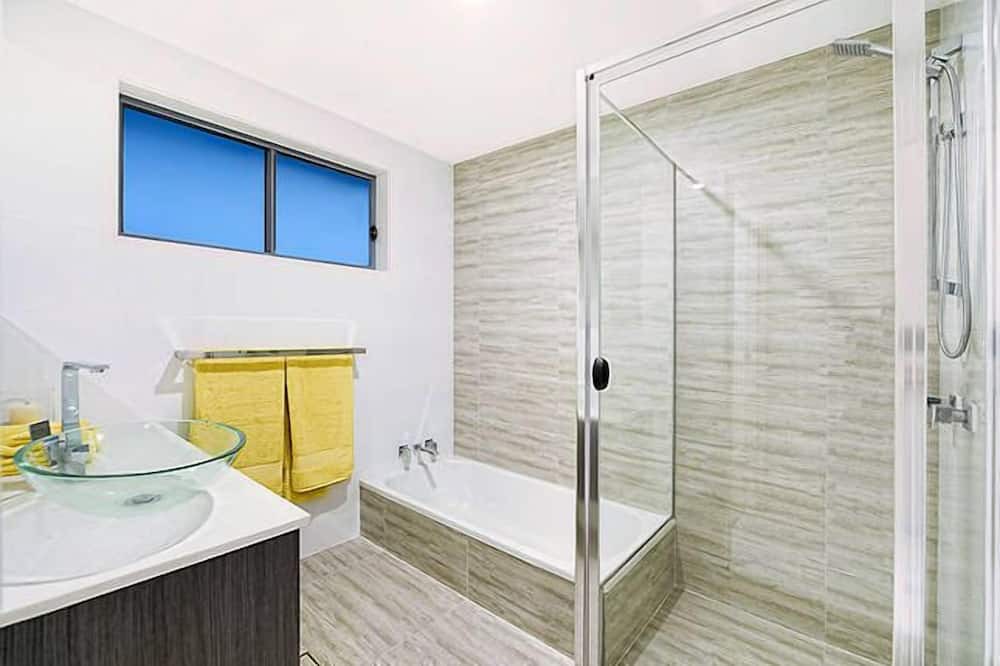 Photo of Bathroom in Broadbeach Waters
