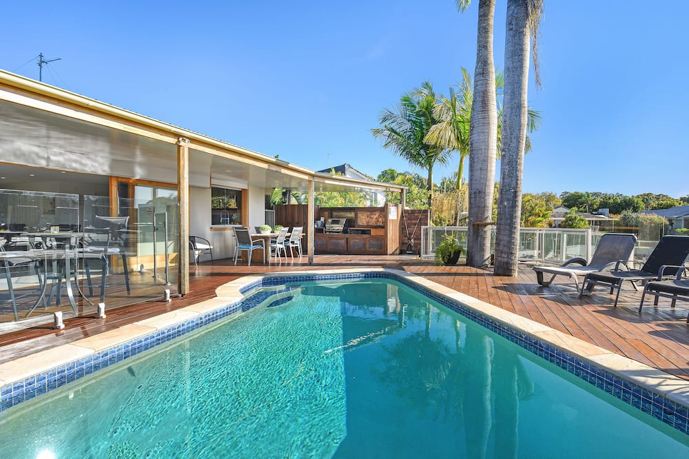 Photo of Outdoor in Broadbeach Waters
