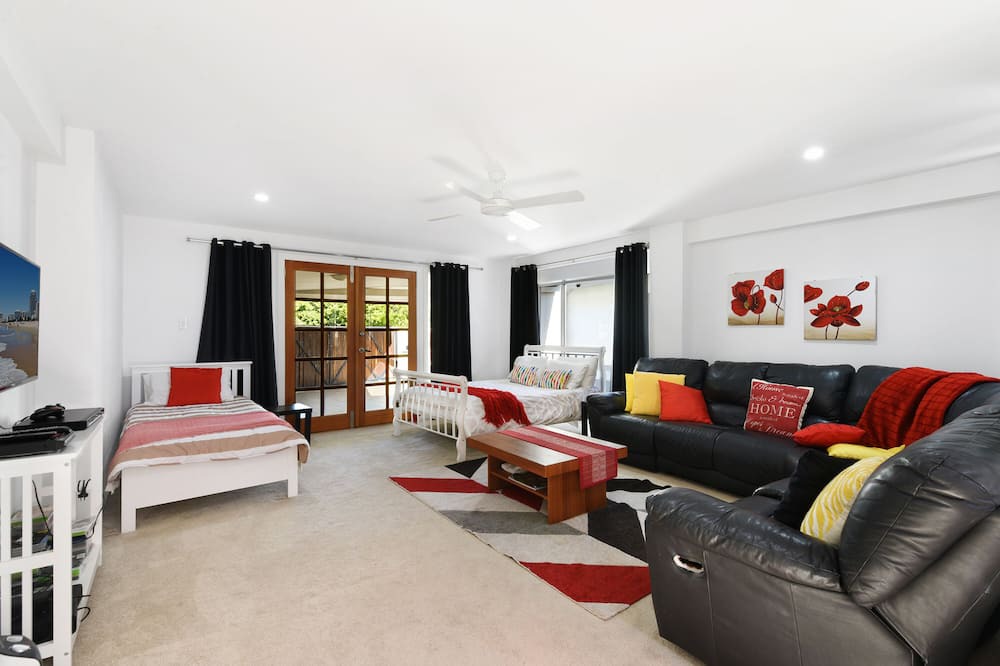 Photo of Bedroom in Broadbeach Waters