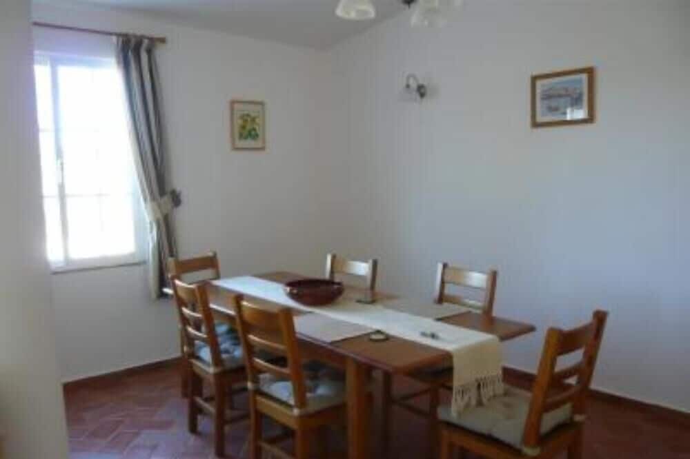 Photo of Livingroom in Santo Estevao