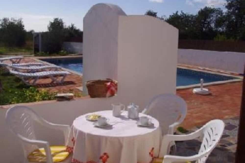 Photo of Patio Balcony in Santo Estevao