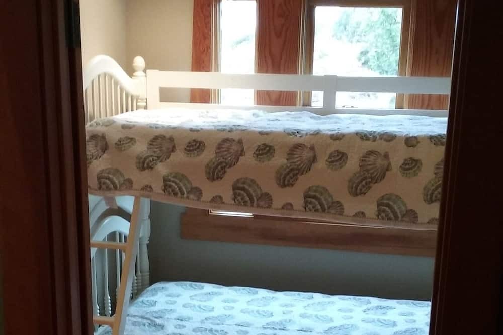 Photo of Bedroom in Callender