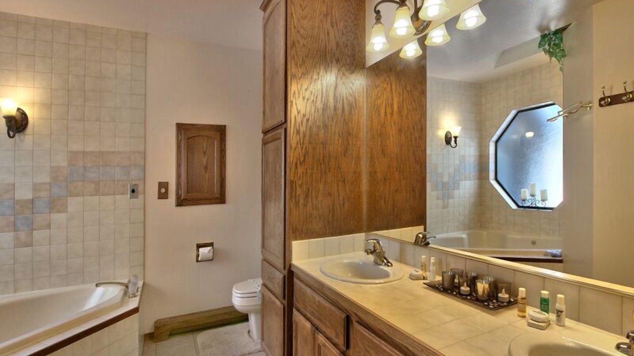 Photo of Bathroom in Lower Kingsbury