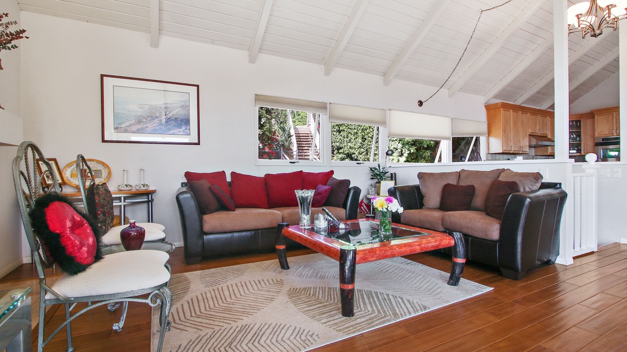 Photo of Livingroom in Central Malibu