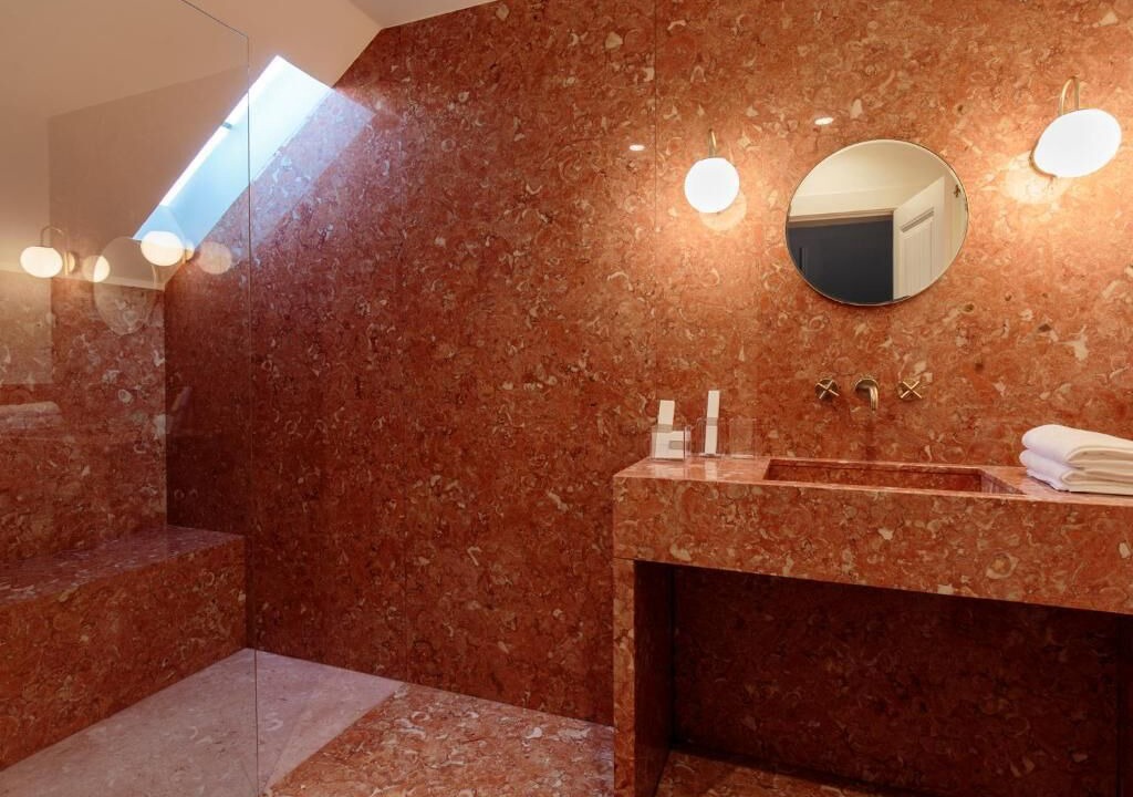 Photo of Bathroom in Lisbon Old Town