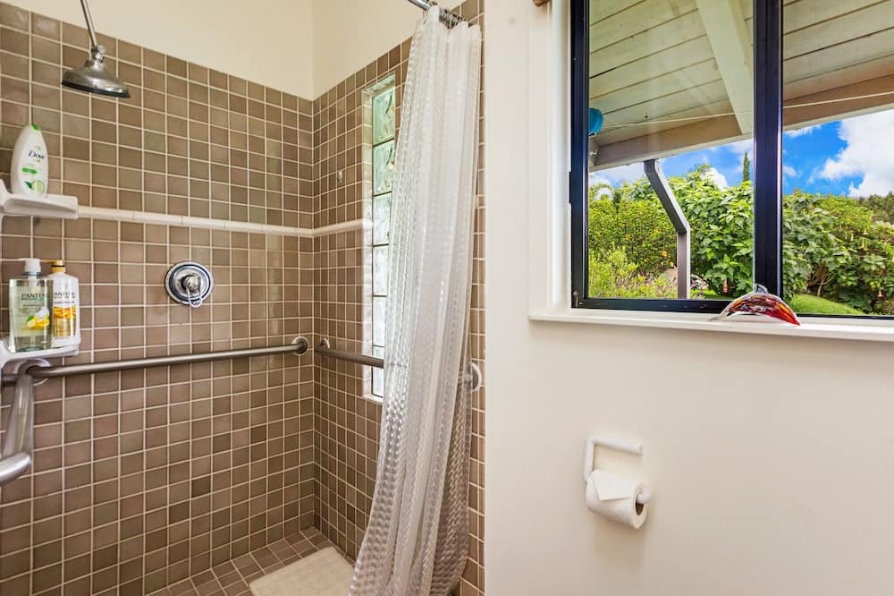 Photo of Bathroom in Kula
