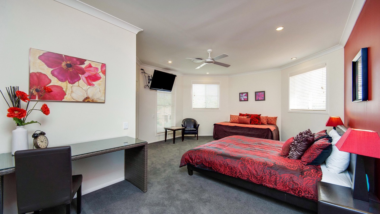 Photo of Bedroom in Broadbeach Waters