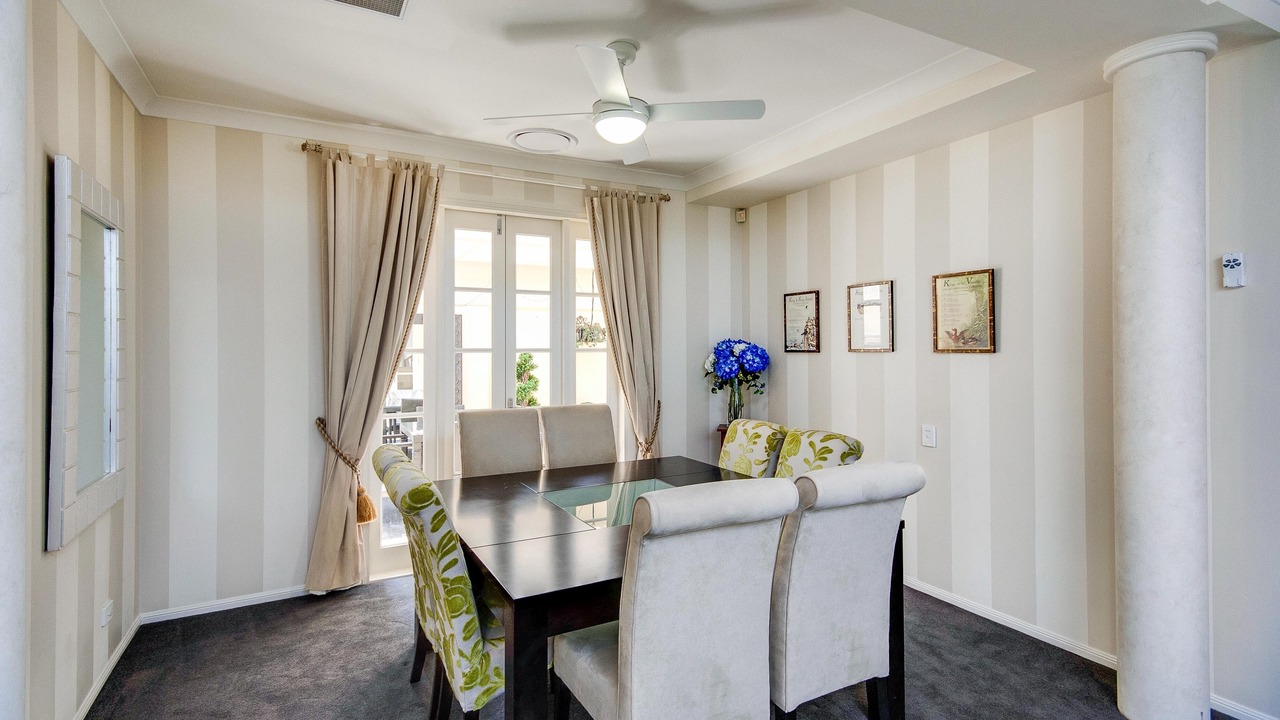 Photo of Kitchen in Broadbeach Waters