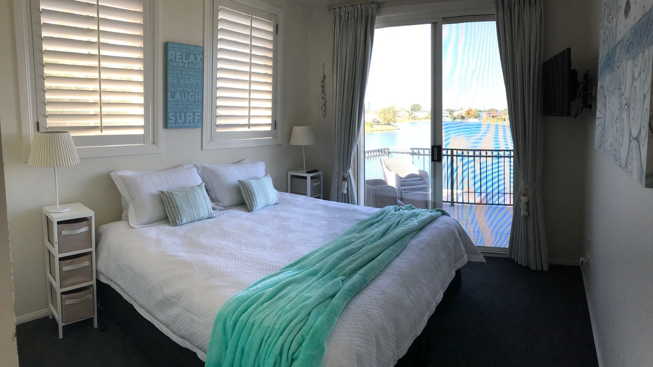 Photo of Bedroom in Broadbeach Waters