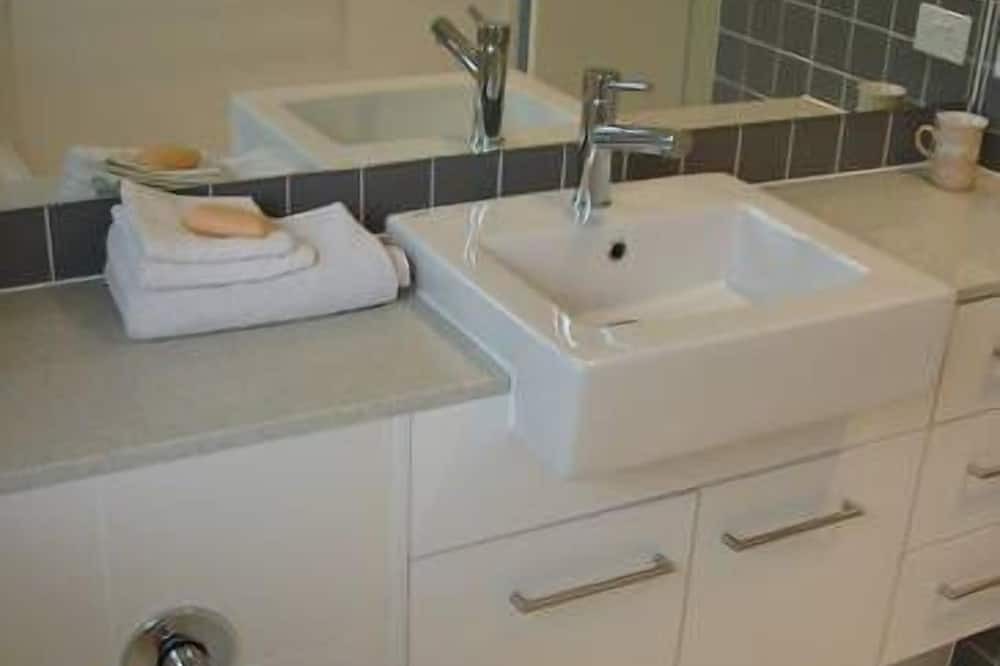 Photo of Bathroom in Coombabah
