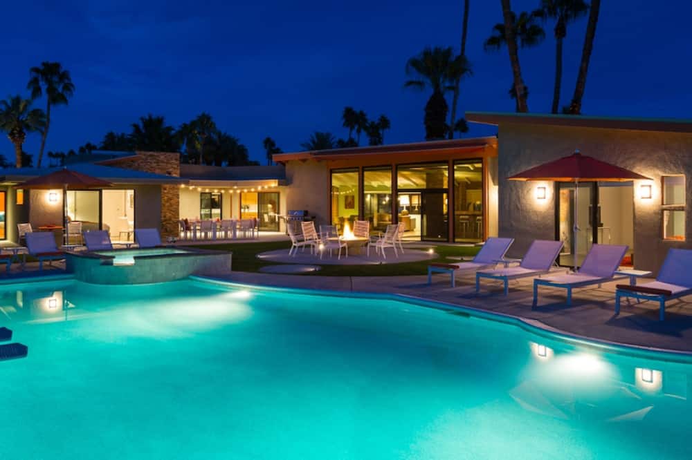 Photo of Outdoor in Tahquitz River Estates