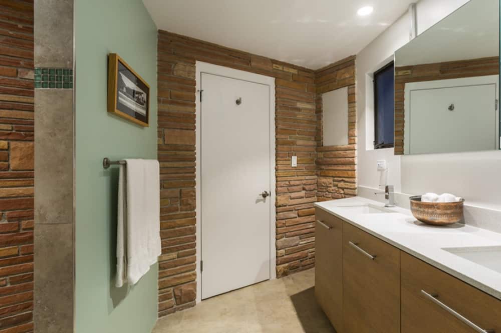 Photo of Bathroom in Tahquitz River Estates