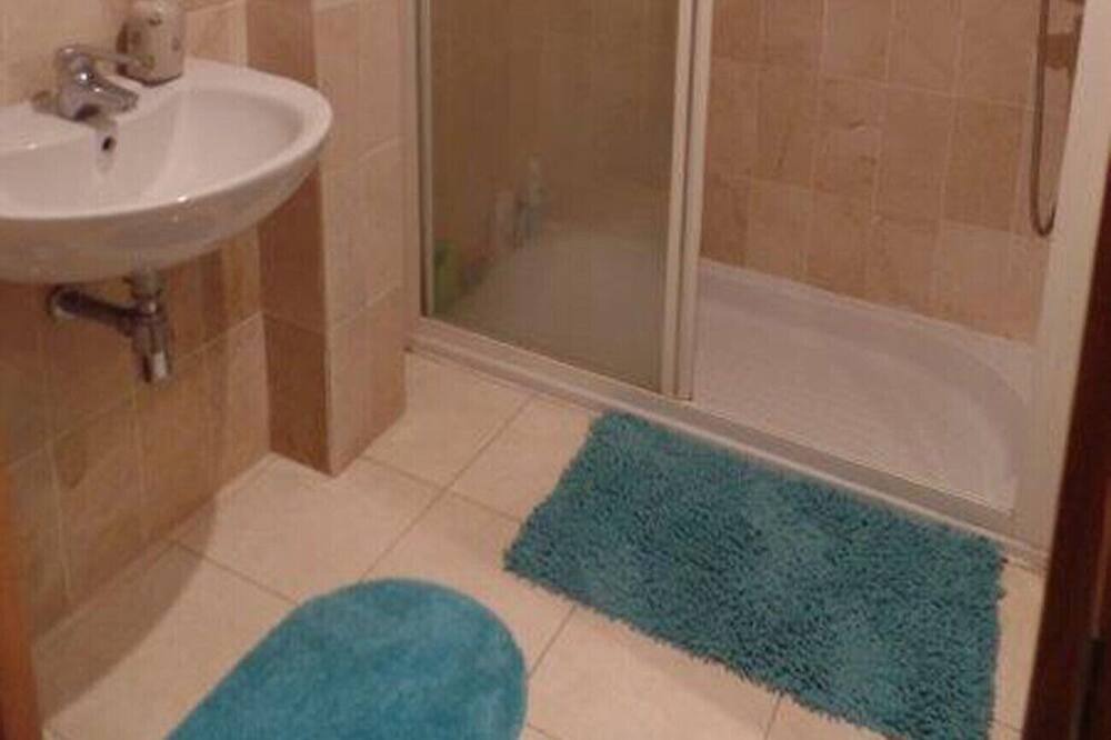 Photo of Bathroom in Punaauia