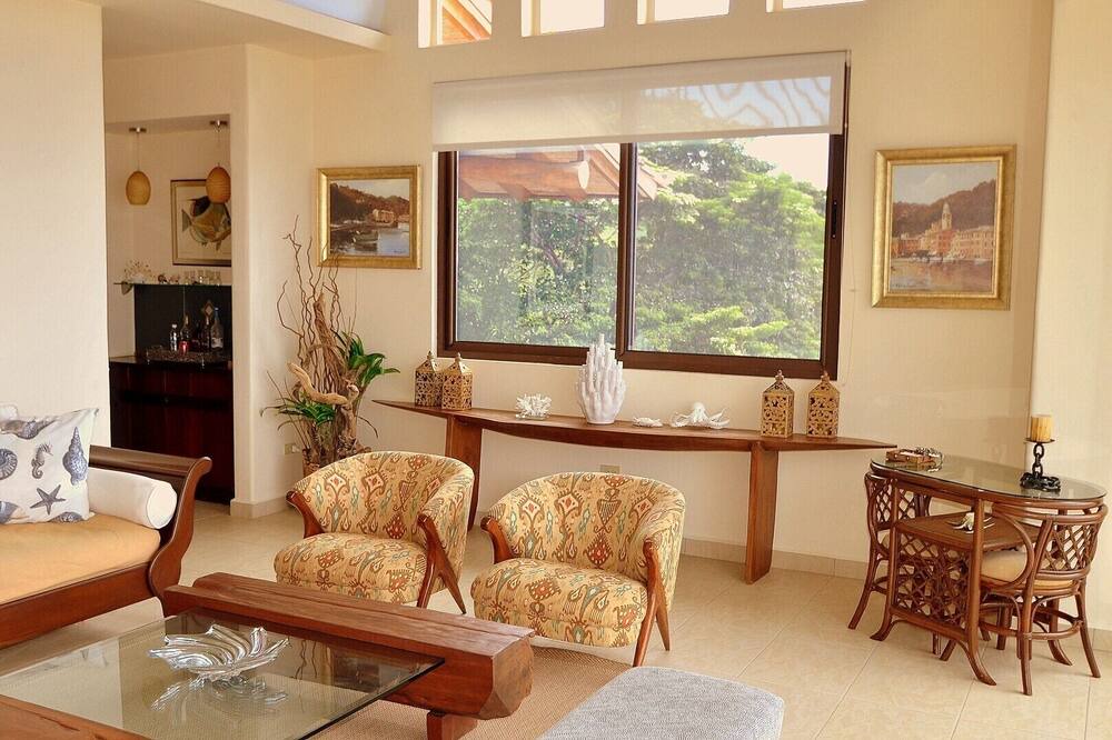 Photo of Livingroom in Guacalito de La Isla