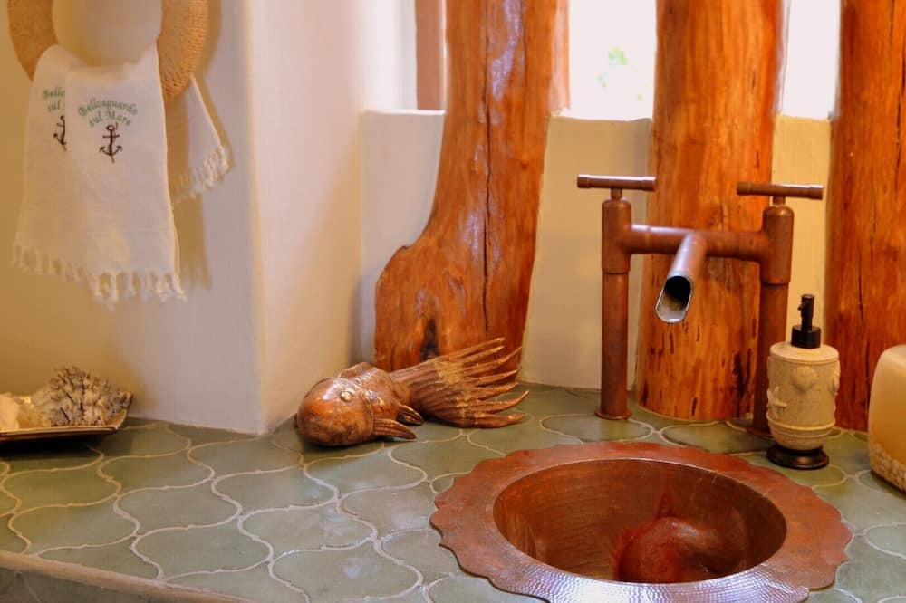 Photo of Bathroom in Guacalito de La Isla