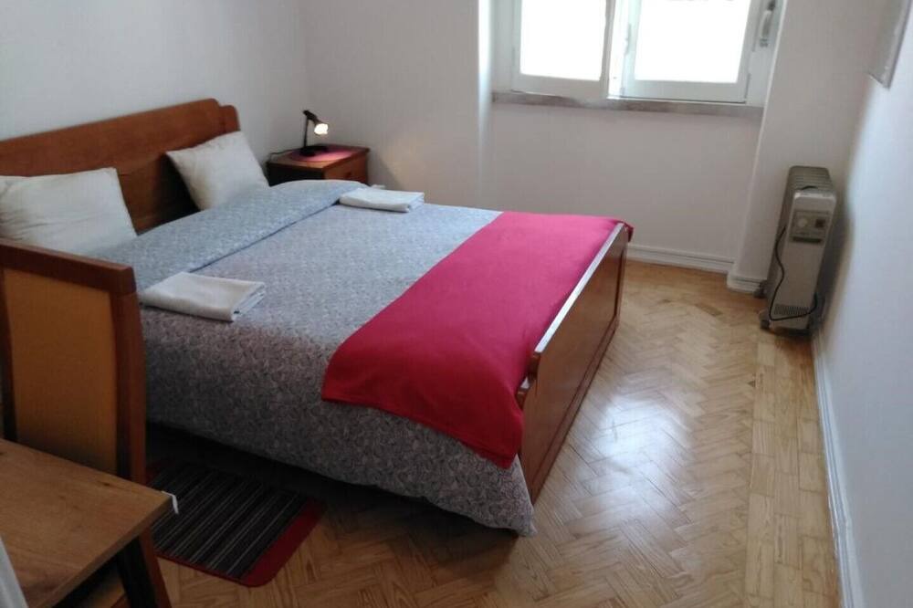 Photo of Bedroom in Alto do Pina