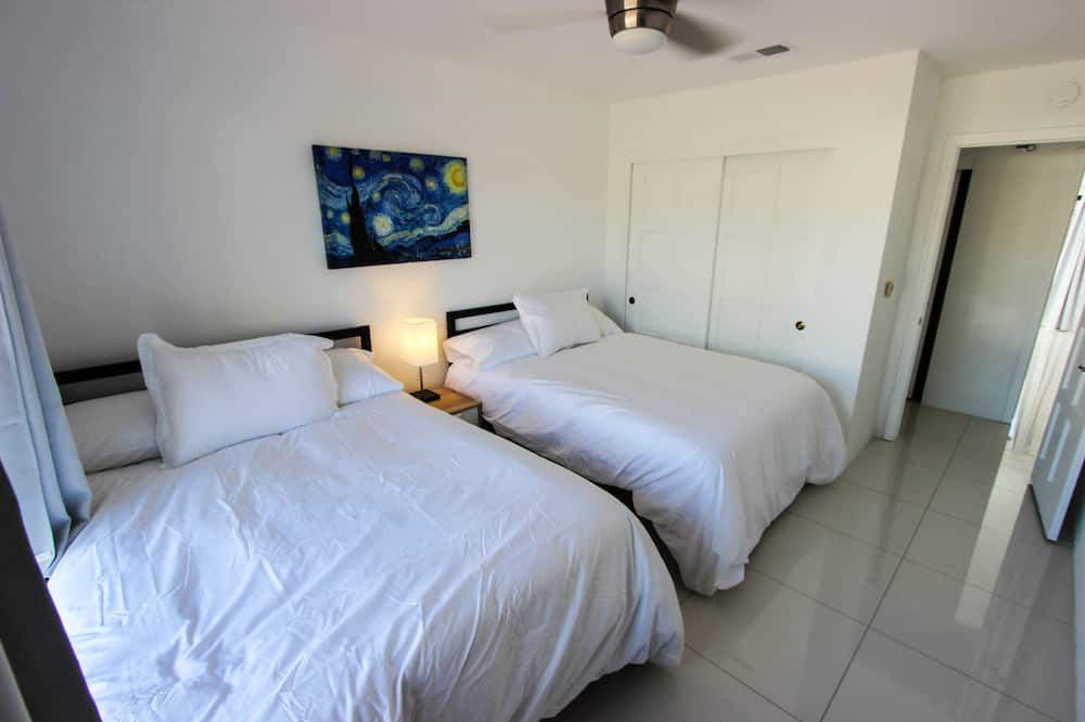 Photo of Bedroom in Sunrise Vista Chino