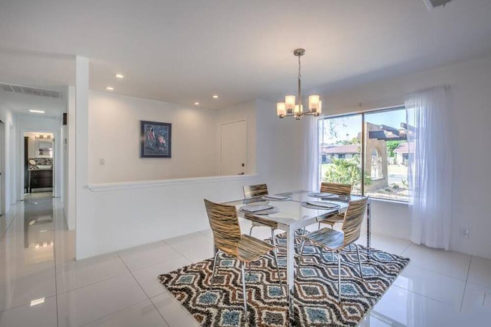 Photo of Kitchen in Sunrise Vista Chino