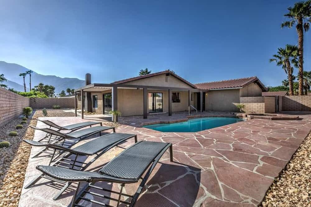 Photo of Outdoor in Sunrise Vista Chino