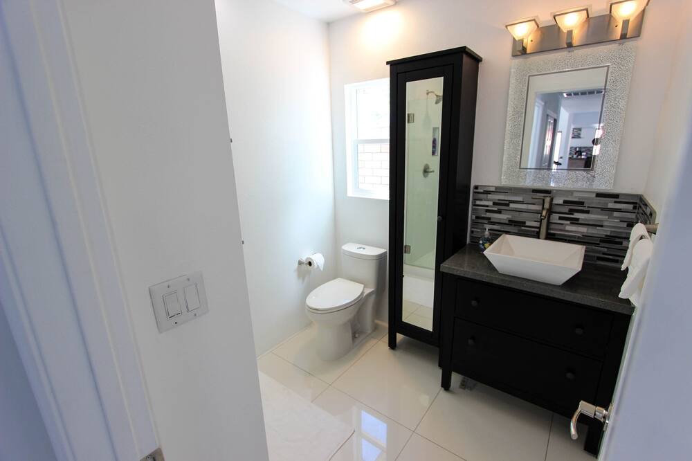 Photo of Bathroom in Sunrise Vista Chino
