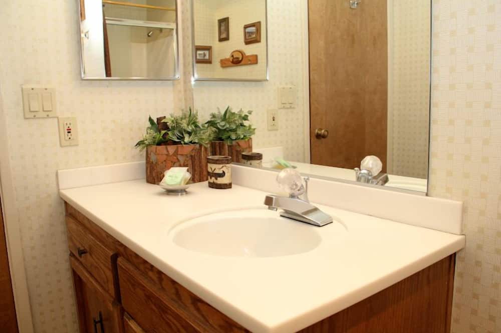 Photo of Bathroom in Tahoe Tyrol