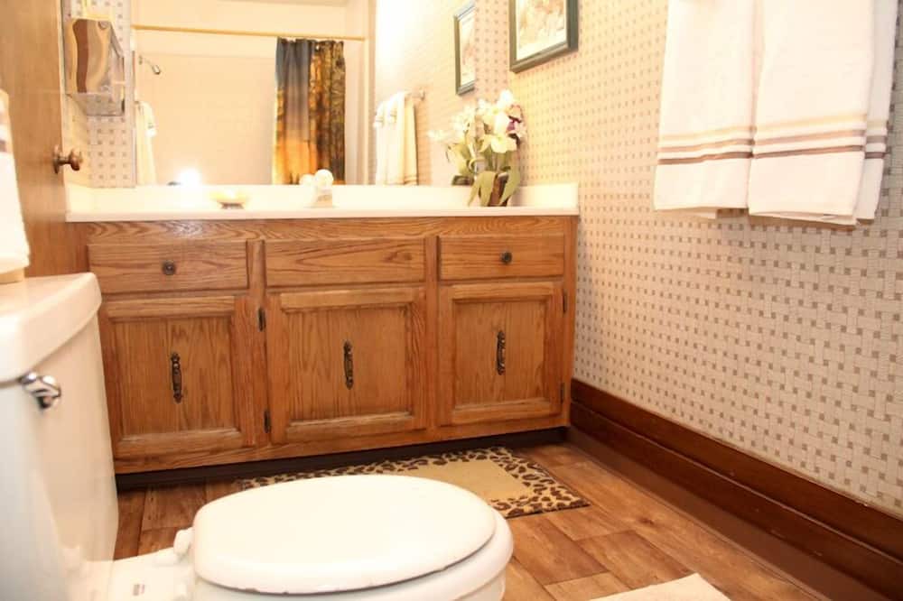 Photo of Bathroom in Tahoe Tyrol