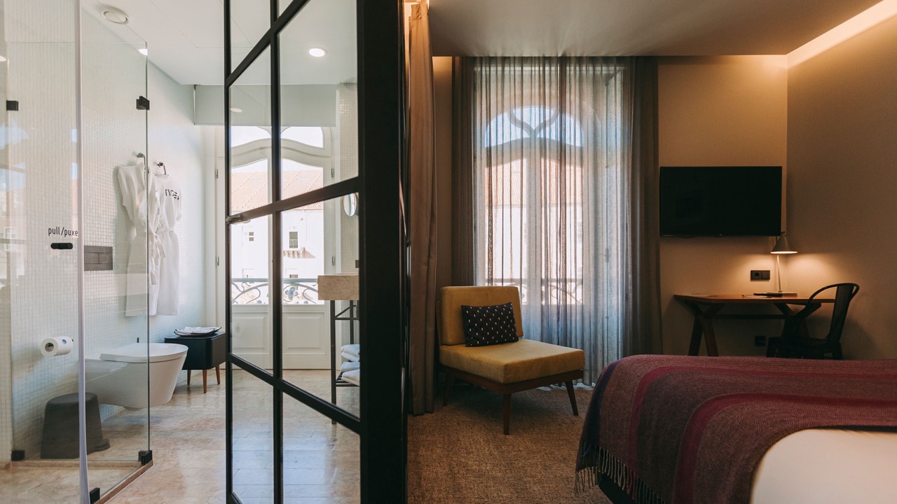 Photo of Bedroom in Lisbon Old Town