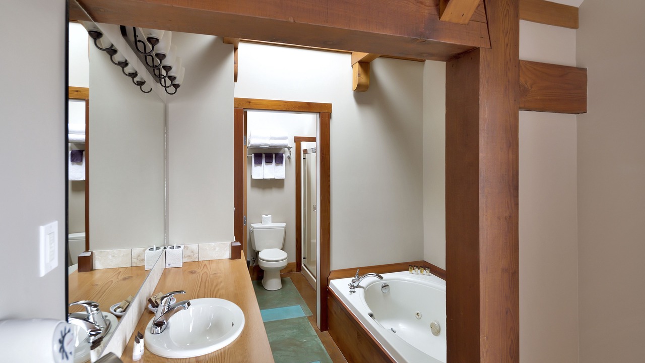 Photo of Bathroom in Ucluelet