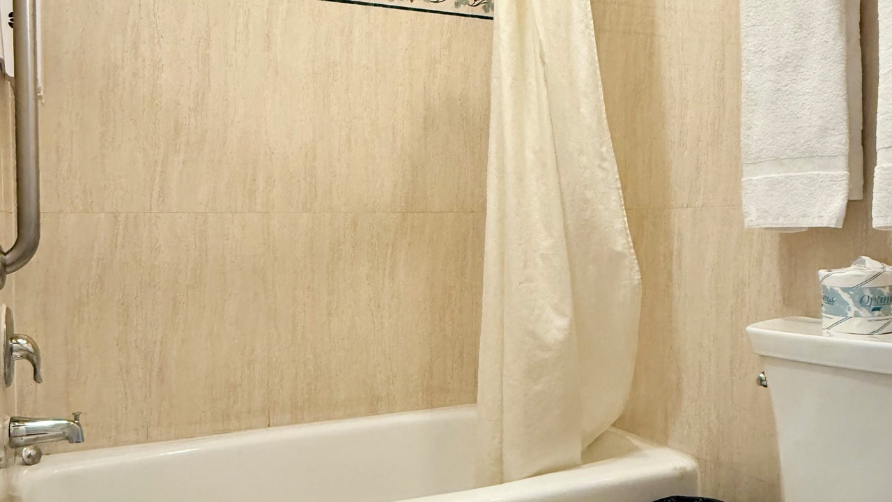 Photo of Bathroom in Castaic