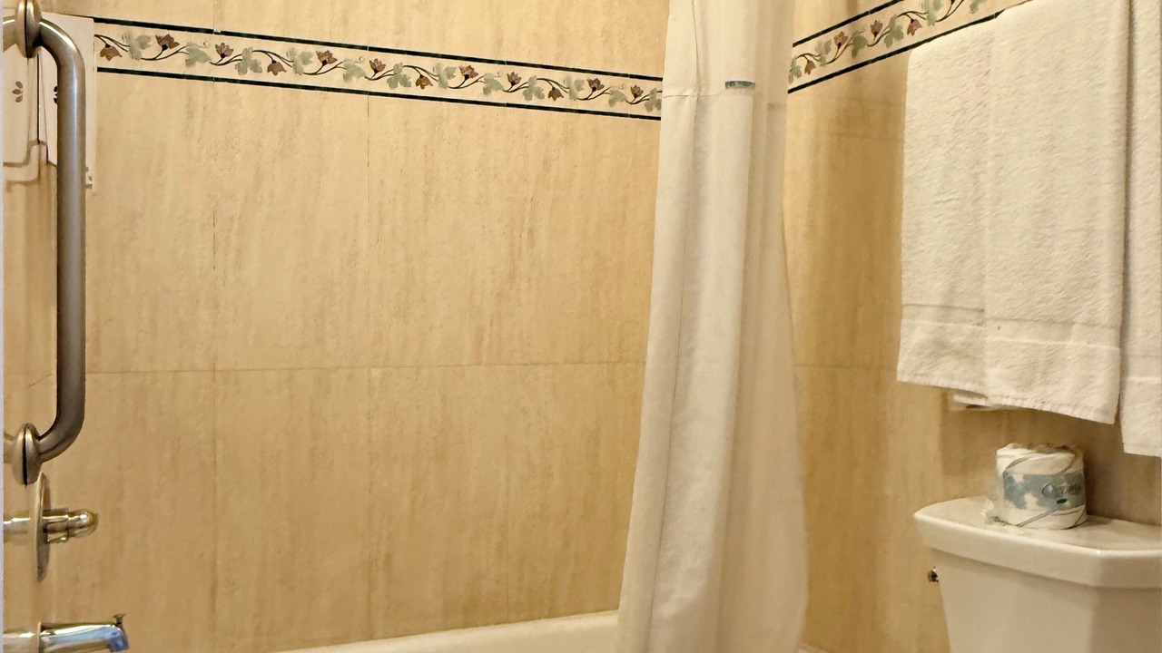 Photo of Bathroom in Castaic