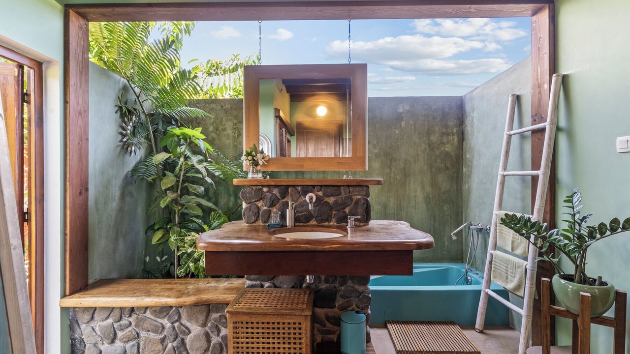 Photo of Bathroom in Taravao