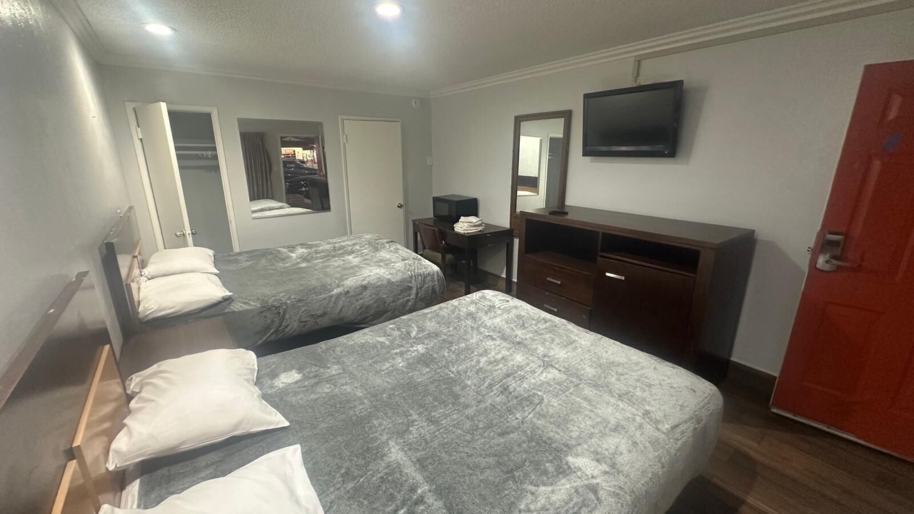 Photo of Bedroom in Westmont