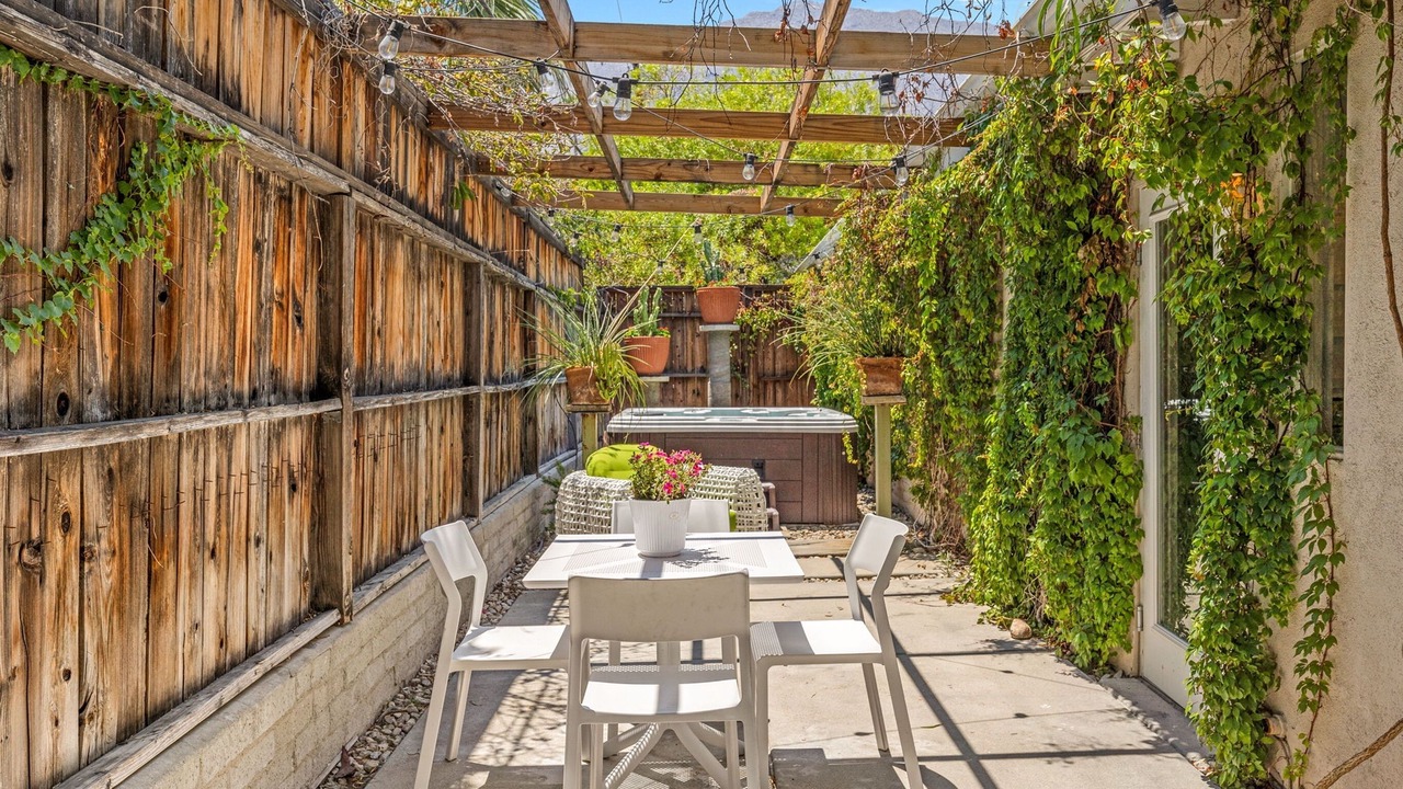 Photo of Outdoor in Tahquitz River Estates