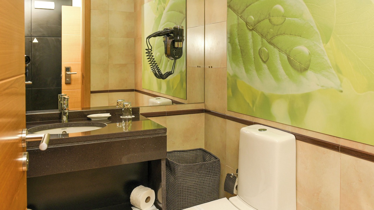 Photo of Bathroom in Entroncamento