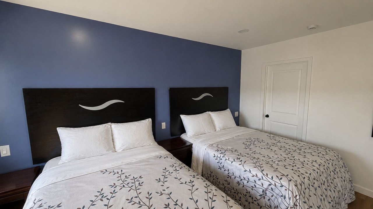 Photo of Bedroom in Inglewood