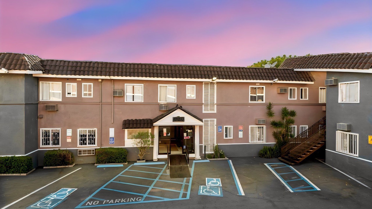 Photo of Outdoor in Inglewood