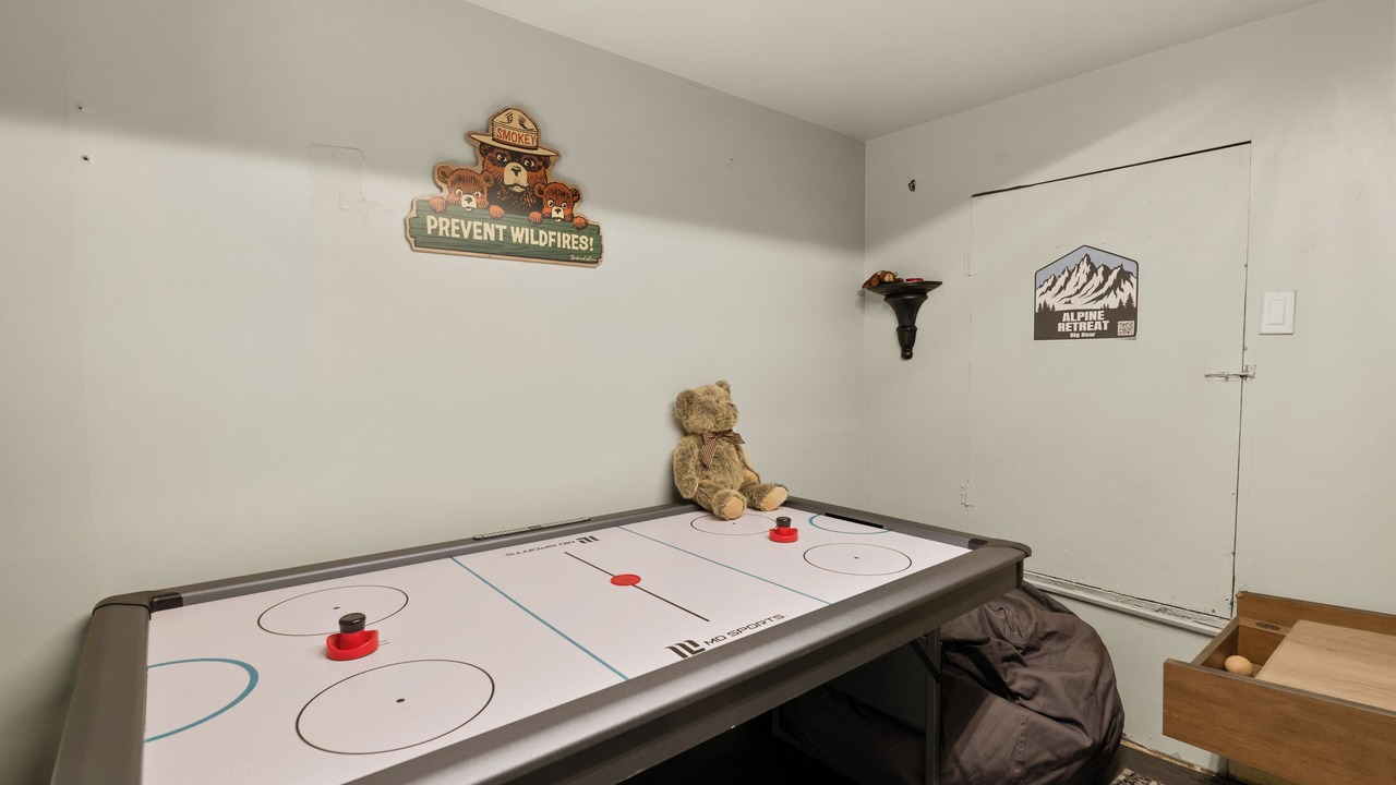 Photo of Bedroom in Upper Moonridge