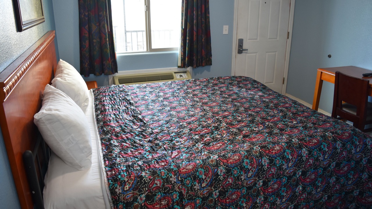 Photo of Bedroom in Corcoran